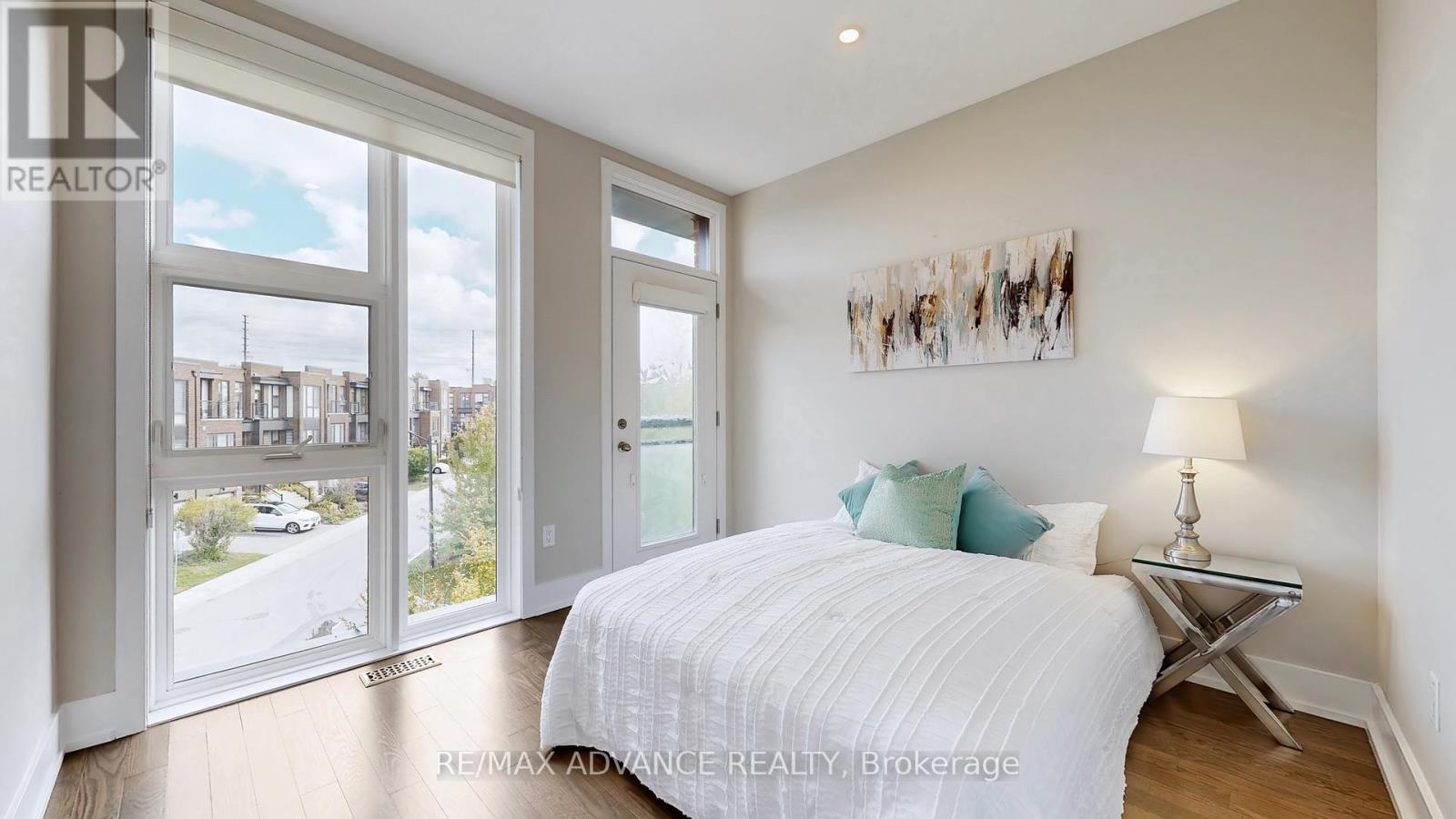 32 Crestridge Drive, Vaughan, Ontario  L4J 0K1 - Photo 29 - N12431943