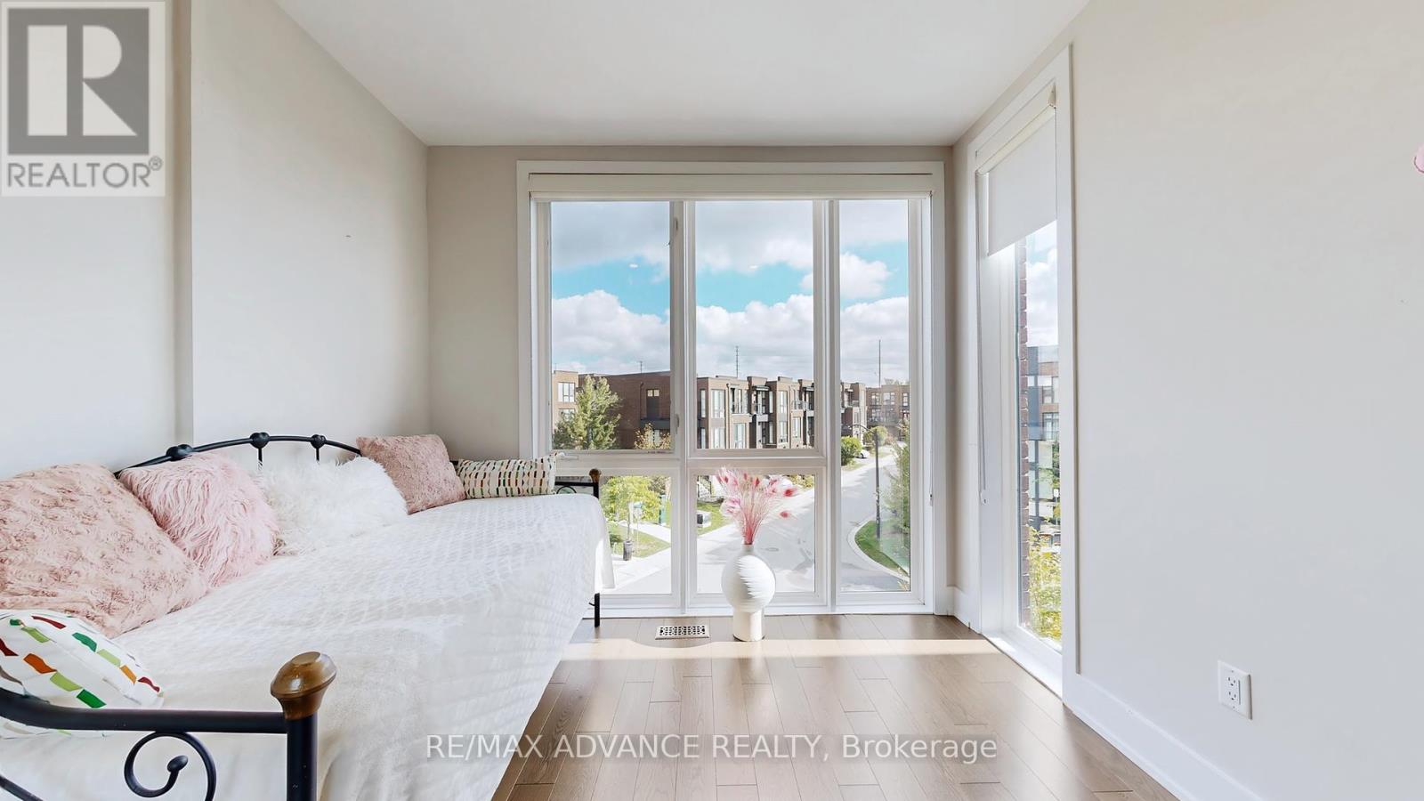 32 Crestridge Drive, Vaughan, Ontario  L4J 0K1 - Photo 33 - N12431943
