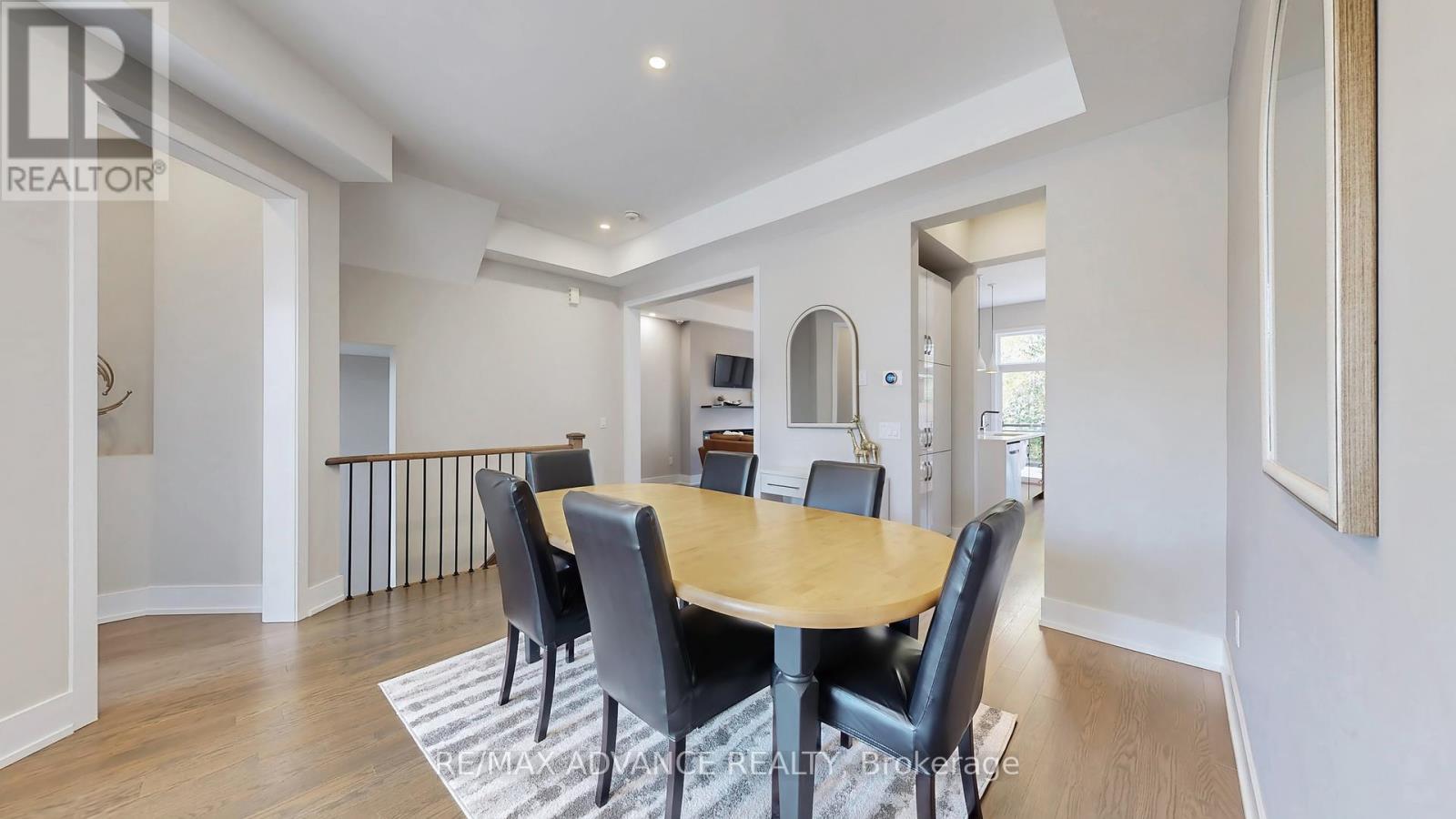 32 Crestridge Drive, Vaughan, Ontario  L4J 0K1 - Photo 8 - N12431943