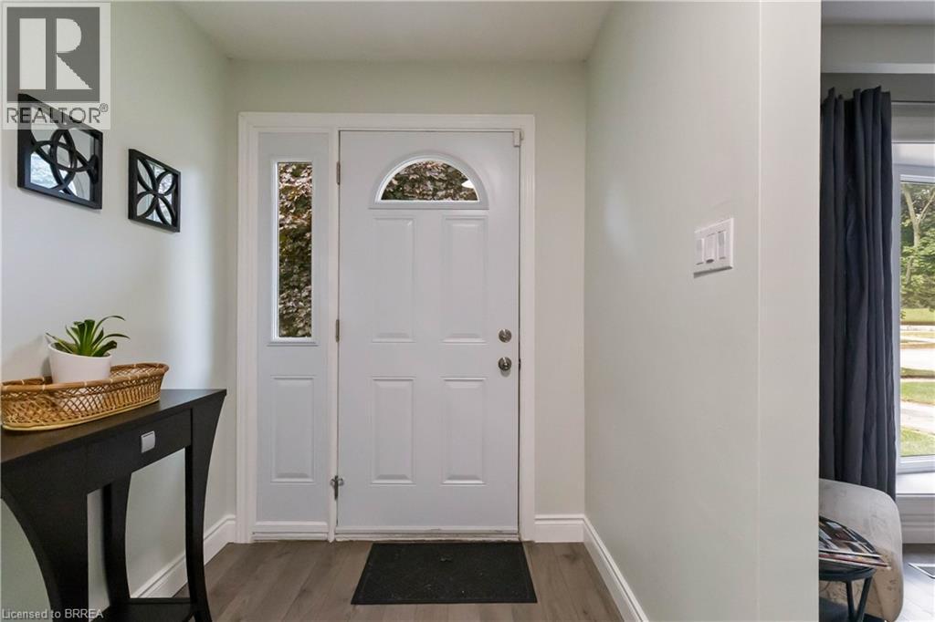 8 Sandy Row, Brantford, Ontario  N3T 5Z4 - Photo 3 - 40769922