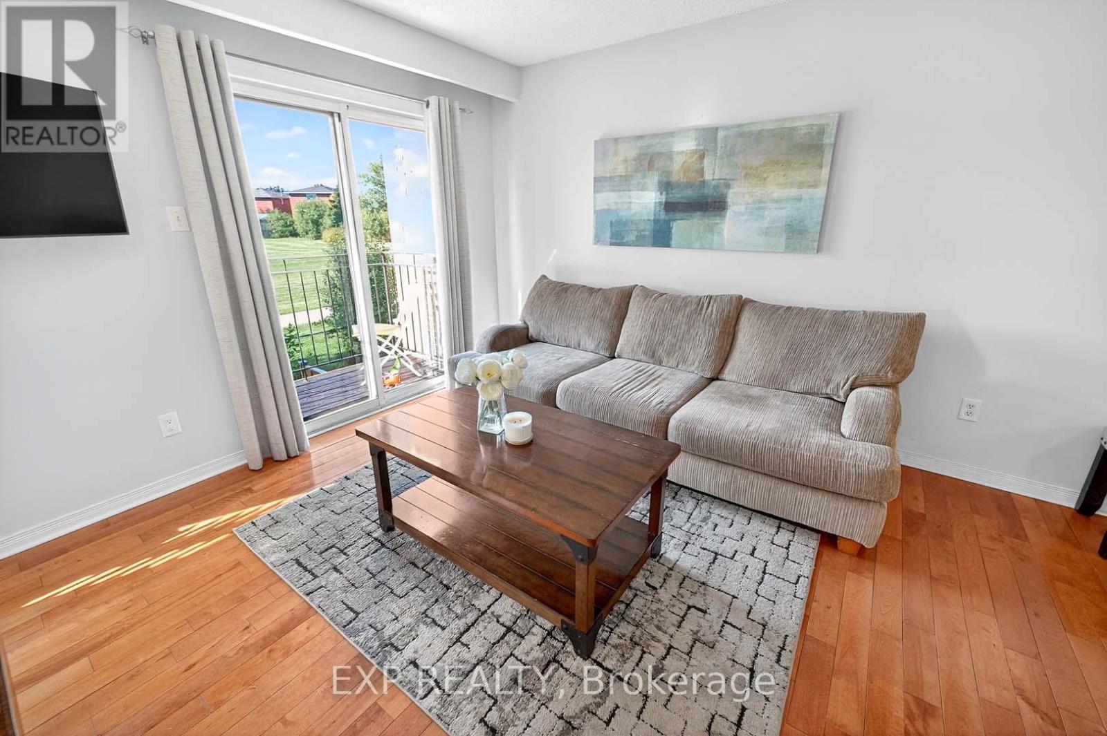 32 Collins Crescent, Brampton, Ontario  L6V 3M9 - Photo 11 - W12431809