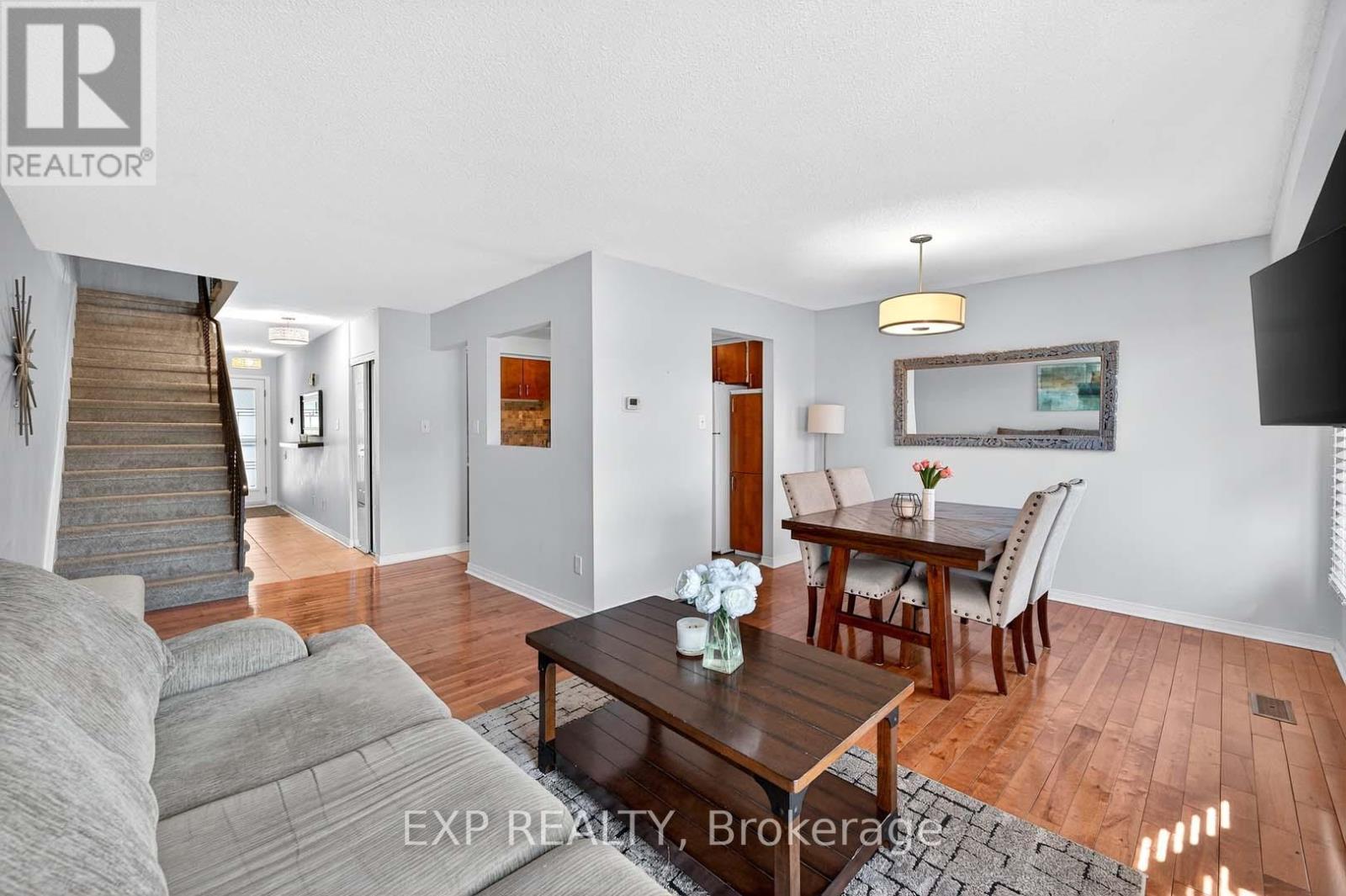 32 Collins Crescent, Brampton, Ontario  L6V 3M9 - Photo 13 - W12431809