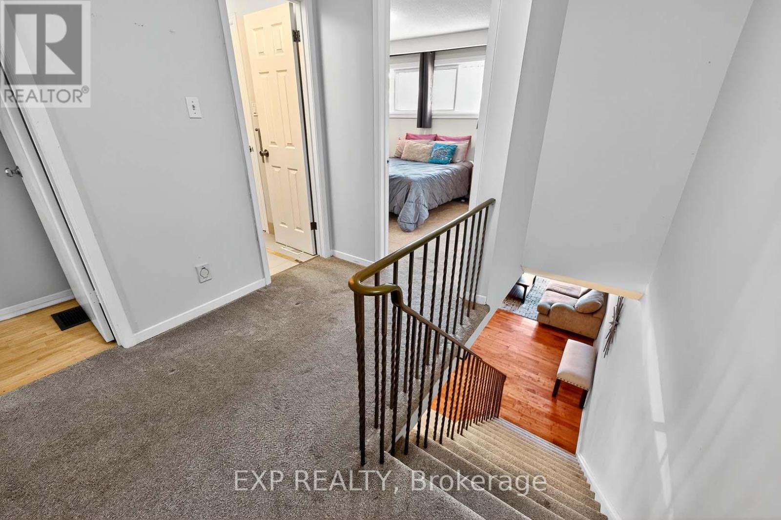 32 Collins Crescent, Brampton, Ontario  L6V 3M9 - Photo 21 - W12431809