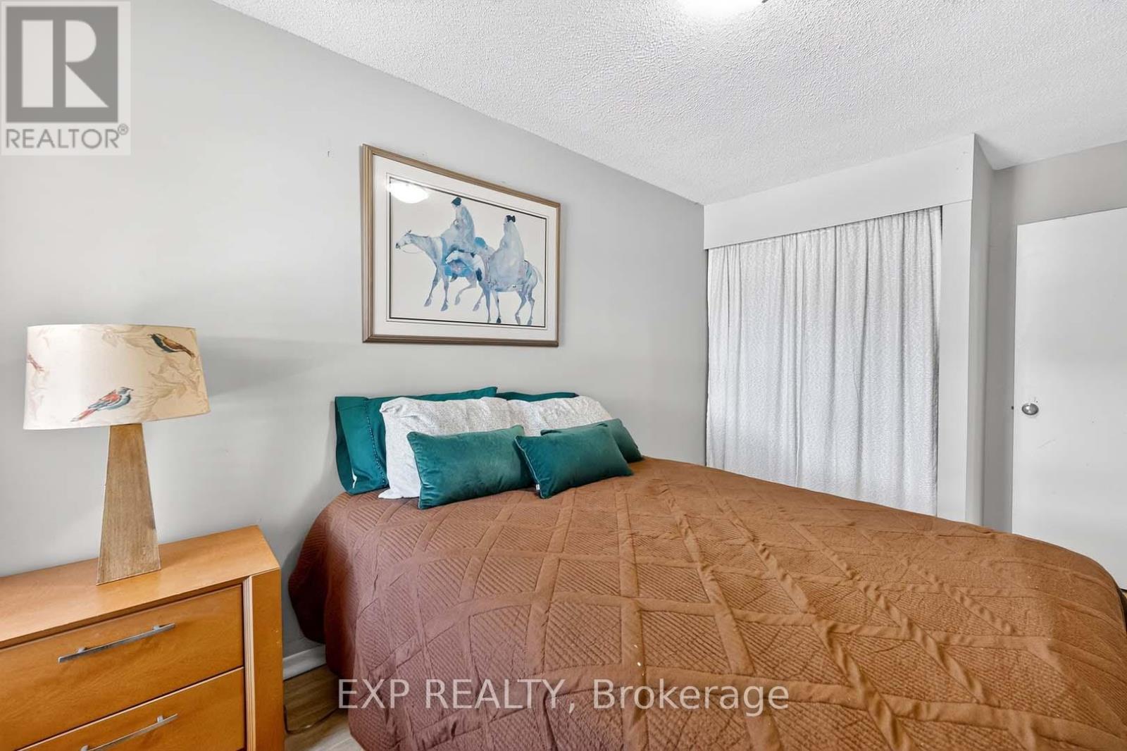 32 Collins Crescent, Brampton, Ontario  L6V 3M9 - Photo 26 - W12431809