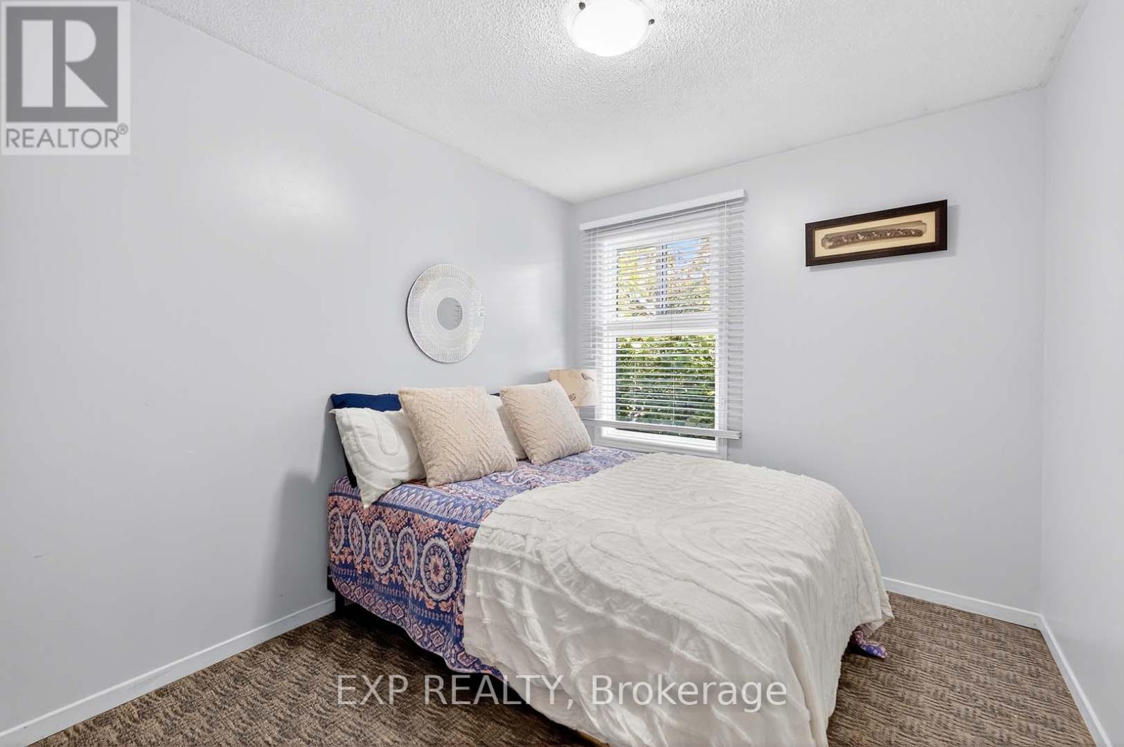32 Collins Crescent, Brampton, Ontario  L6V 3M9 - Photo 27 - W12431809