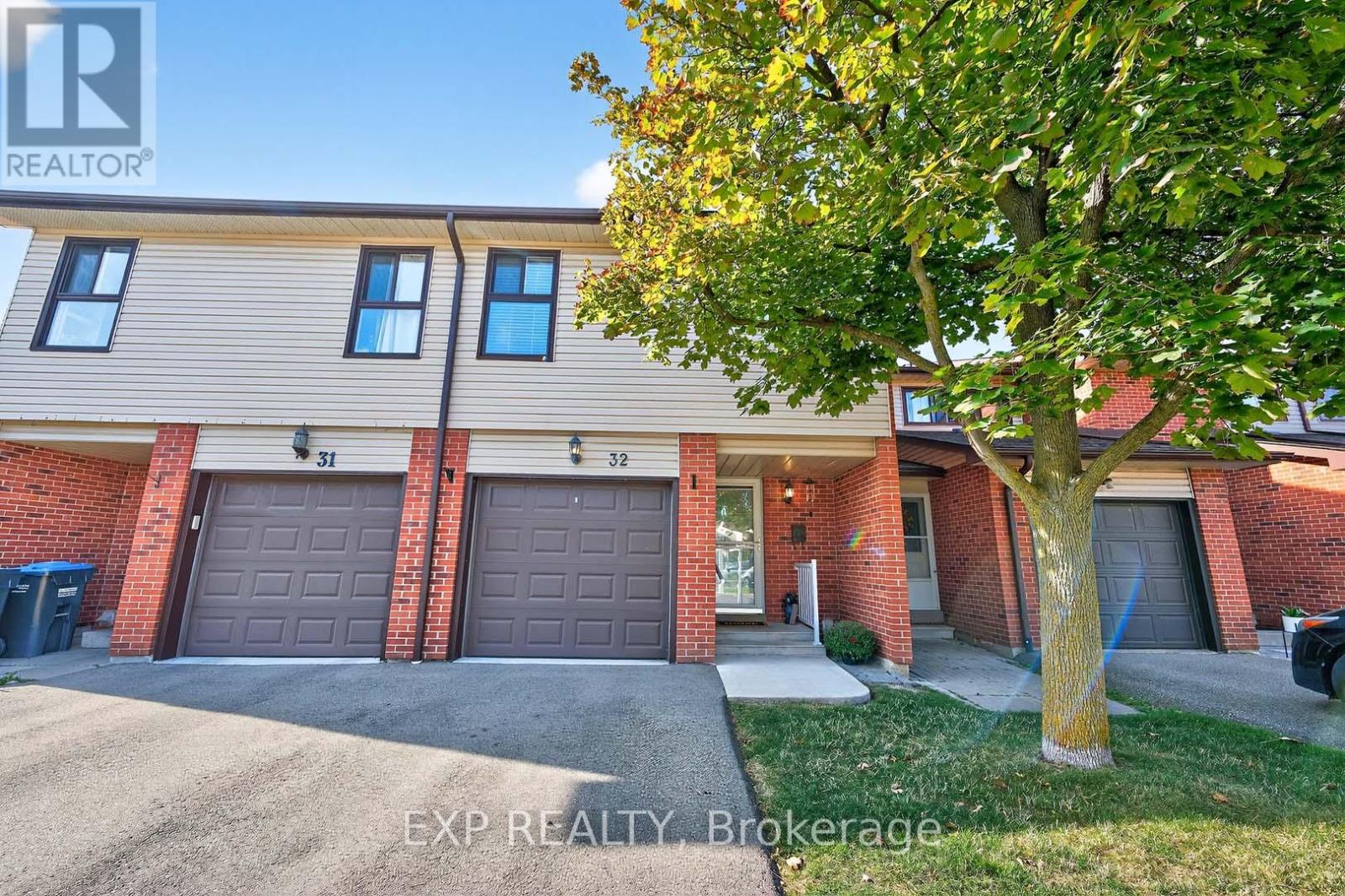 32 Collins Crescent, Brampton, Ontario  L6V 3M9 - Photo 3 - W12431809