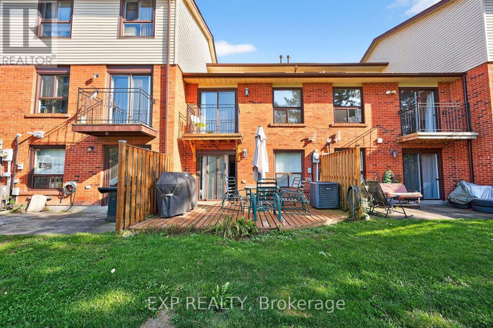 32 Collins Crescent, Brampton, Ontario  L6V 3M9 - Photo 40 - W12431809