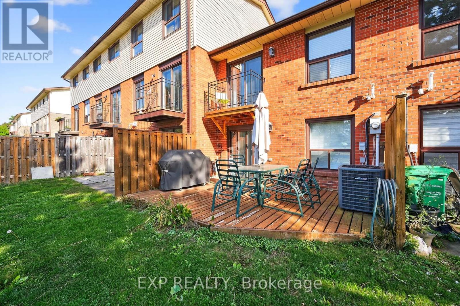 32 Collins Crescent, Brampton, Ontario  L6V 3M9 - Photo 41 - W12431809
