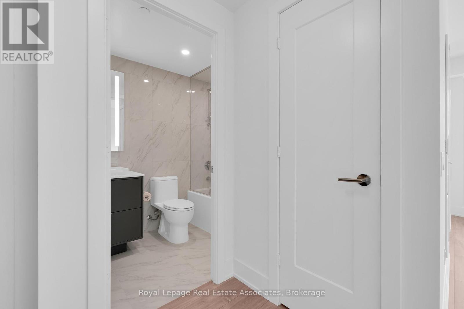 310 - 259 The Kingsway, Toronto, Ontario  M9A 0G2 - Photo 16 - W12431835