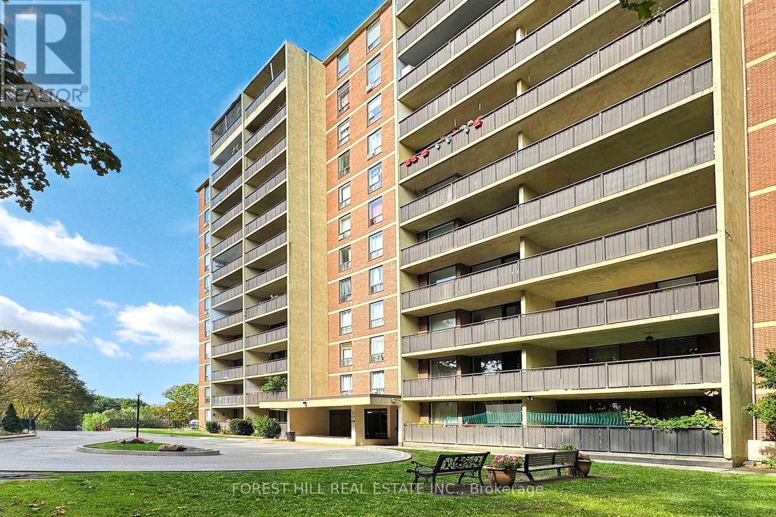 308 - 15 London Green Court, Toronto, Ontario  M3N 1K4 - Photo 4 - W12431853
