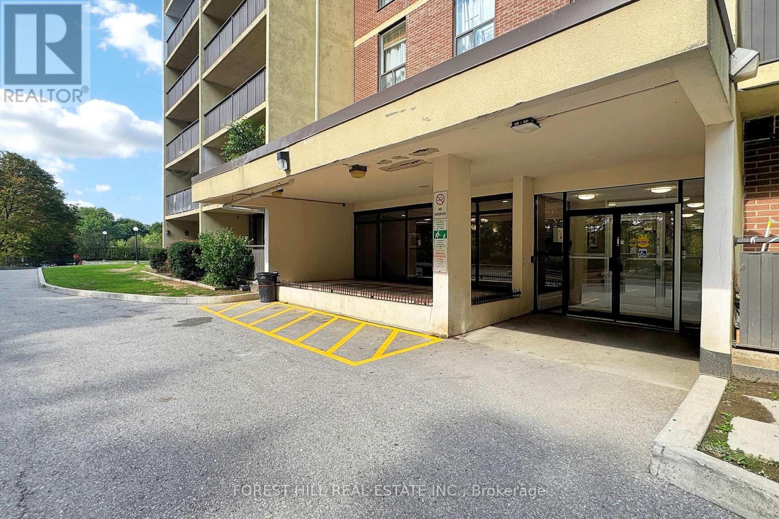 308 - 15 London Green Court, Toronto, Ontario  M3N 1K4 - Photo 5 - W12431853