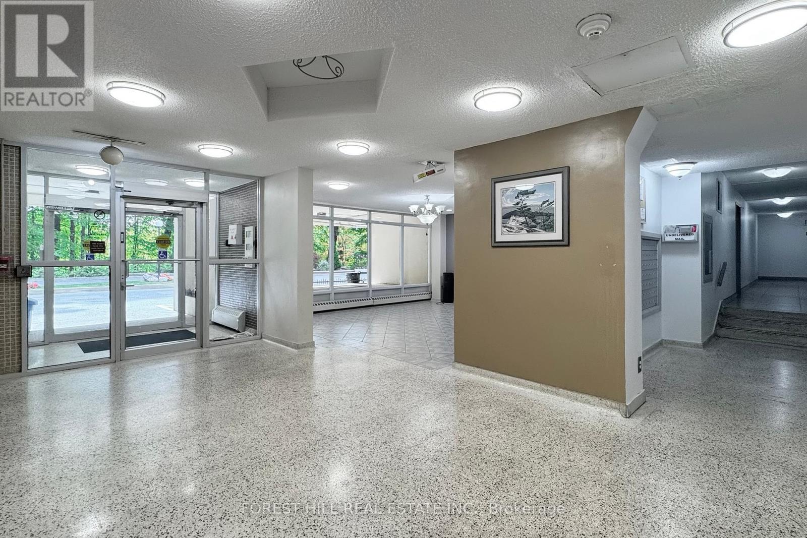 308 - 15 London Green Court, Toronto, Ontario  M3N 1K4 - Photo 6 - W12431853