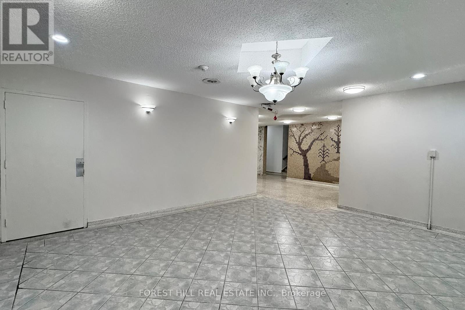 308 - 15 London Green Court, Toronto, Ontario  M3N 1K4 - Photo 8 - W12431853