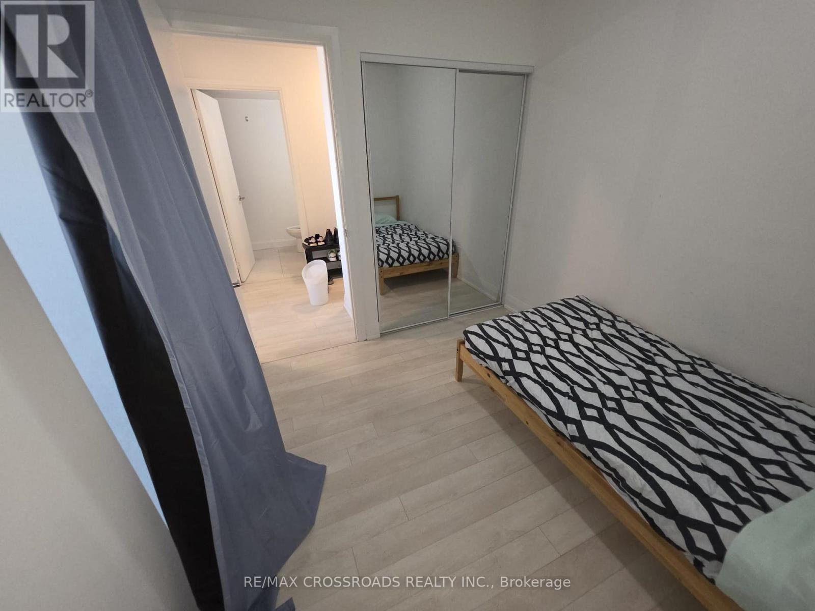 2105 - 1461 Lawrence Avenue W, Toronto, Ontario  M6L 0A6 - Photo 10 - W12431857