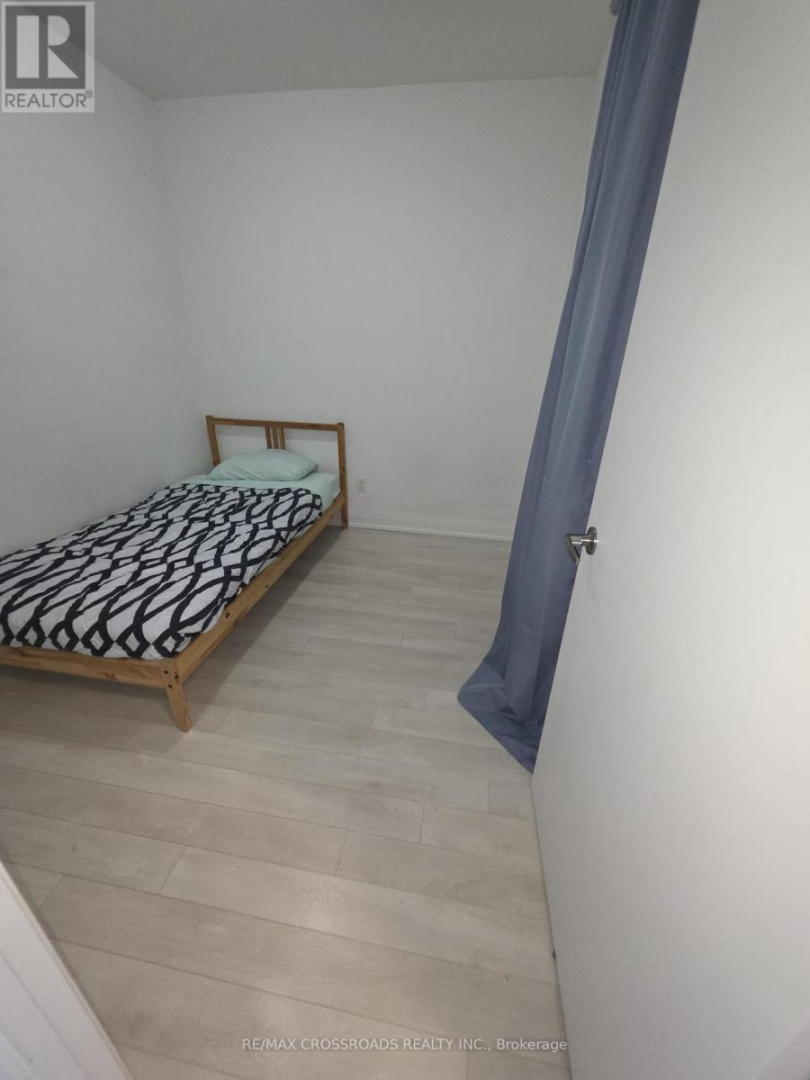 2105 - 1461 Lawrence Avenue W, Toronto, Ontario  M6L 0A6 - Photo 11 - W12431857