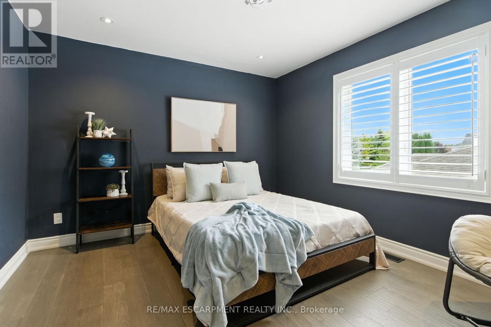 691 Merlot Court, Mississauga, Ontario  L5H 4M4 - Photo 37 - W12431918