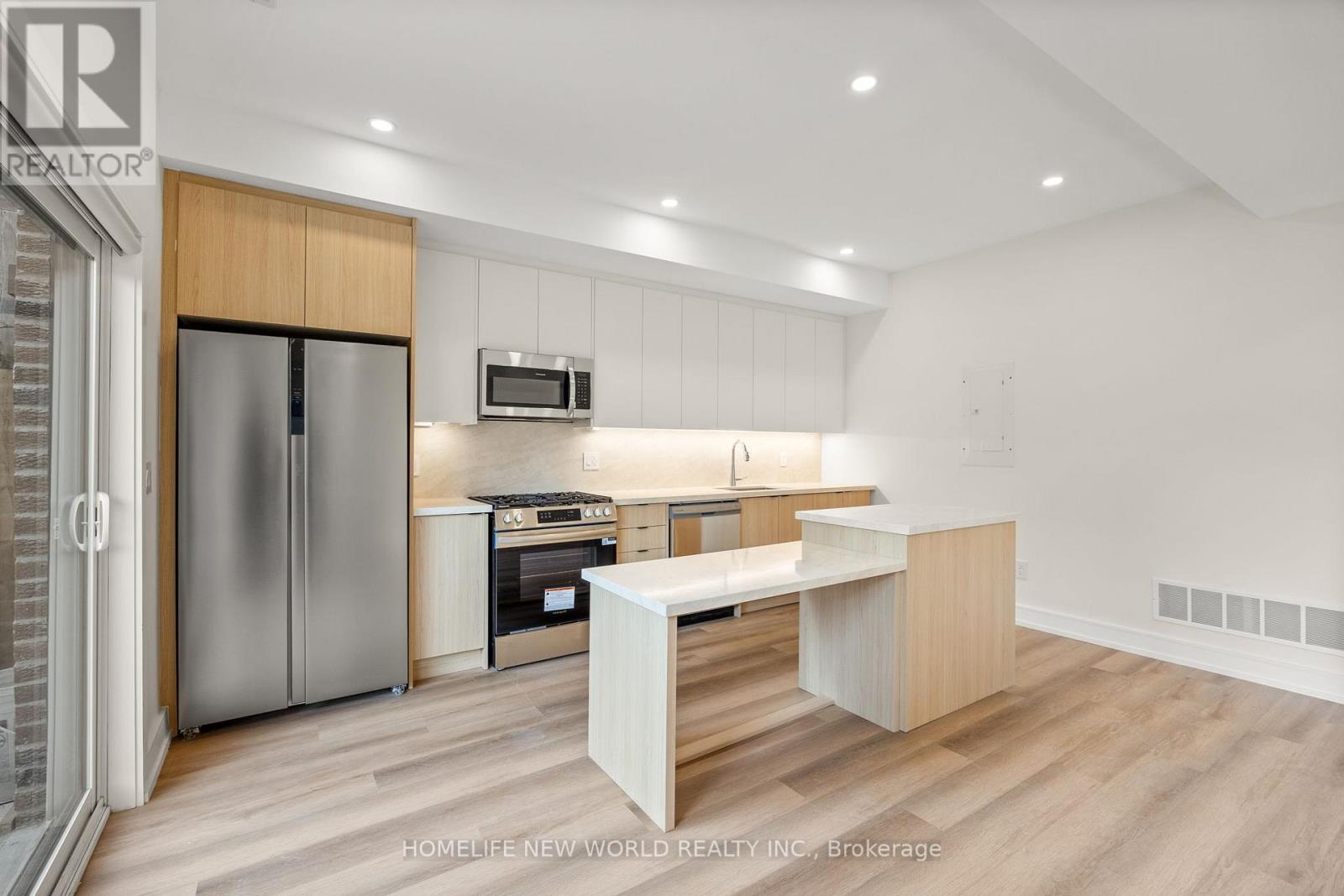 Lease - 401  - 43 Batavia Avenue, Toronto, Ontario  M6N 4A1 - Photo 3 - W12431930
