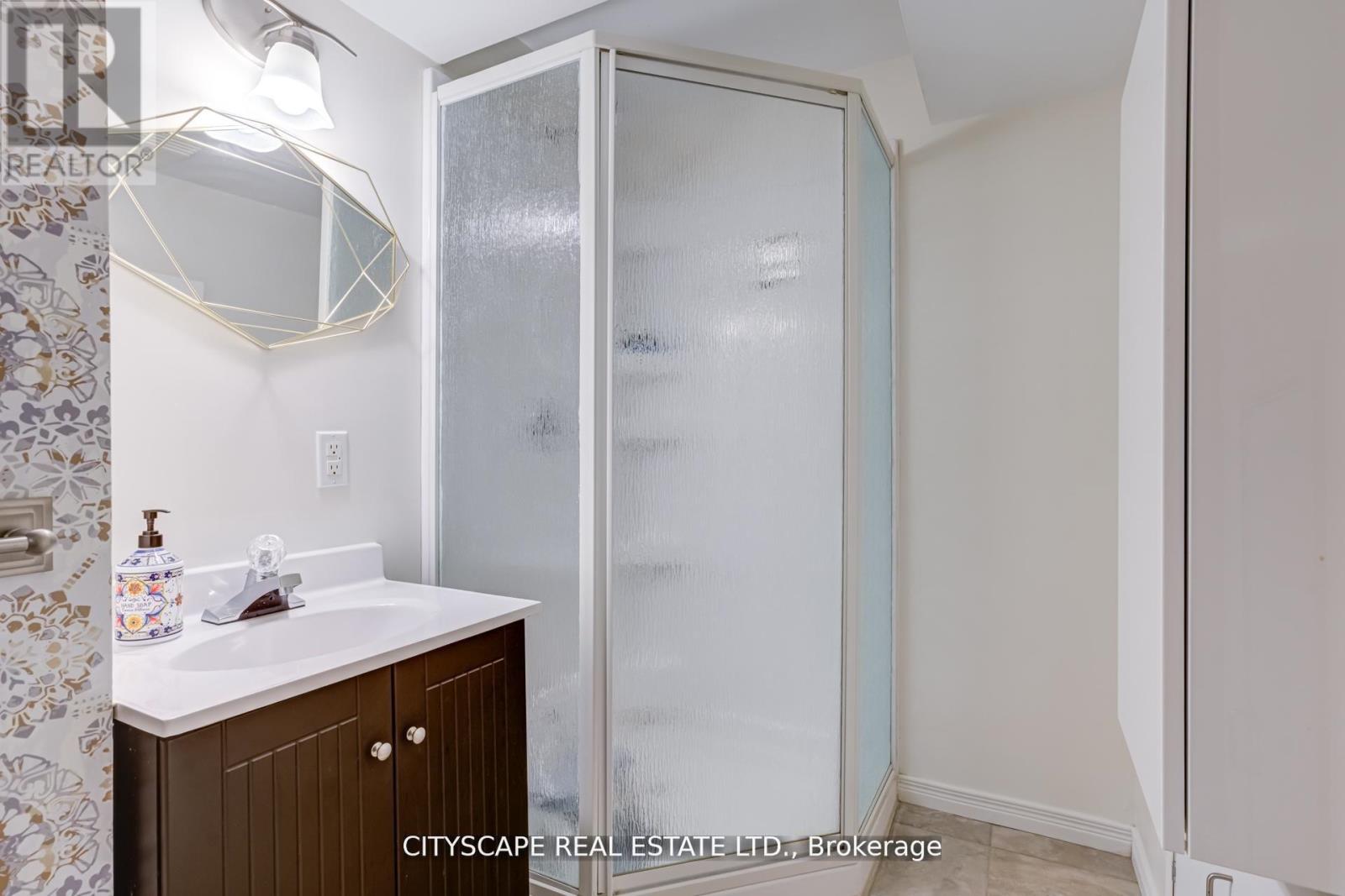 3206 Candela Drive, Mississauga, Ontario  L5A 2T8 - Photo 29 - W12431947