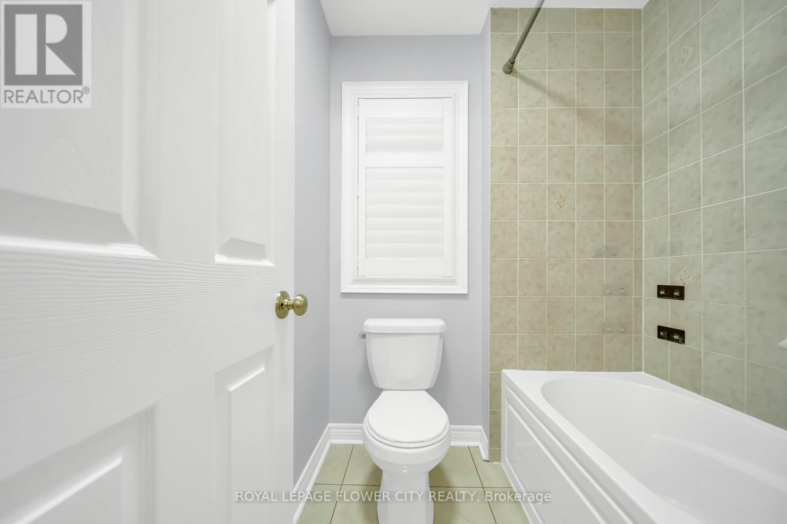 44 Young Garden Crescent, Brampton, Ontario  L6Y 6A4 - Photo 37 - W12431965