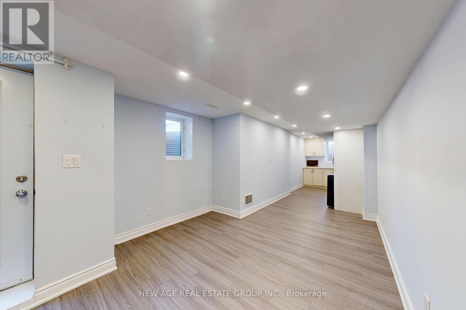 153 Whitlock Avenue, Milton, Ontario  L9E 1G1 - Photo 34 - W12431988