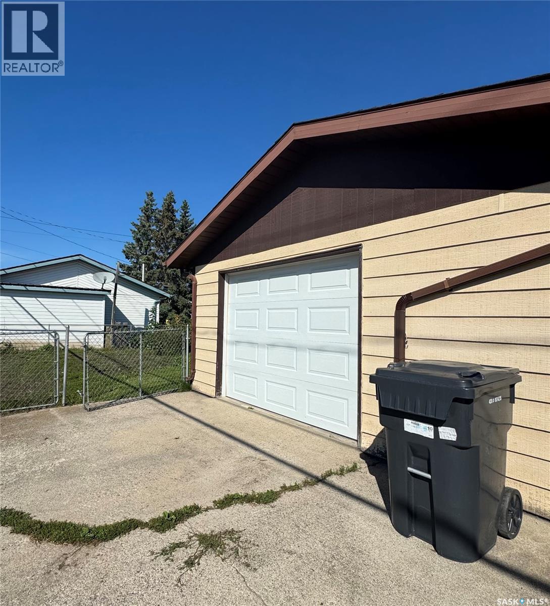 403 Churchill Street, Hudson Bay, Saskatchewan  S0E 0Y0 - Photo 6 - SK016224