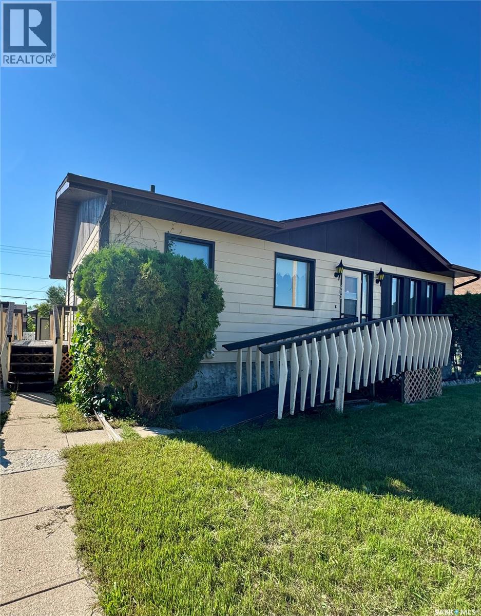 403 Churchill Street, Hudson Bay, Saskatchewan  S0E 0Y0 - Photo 3 - SK016224