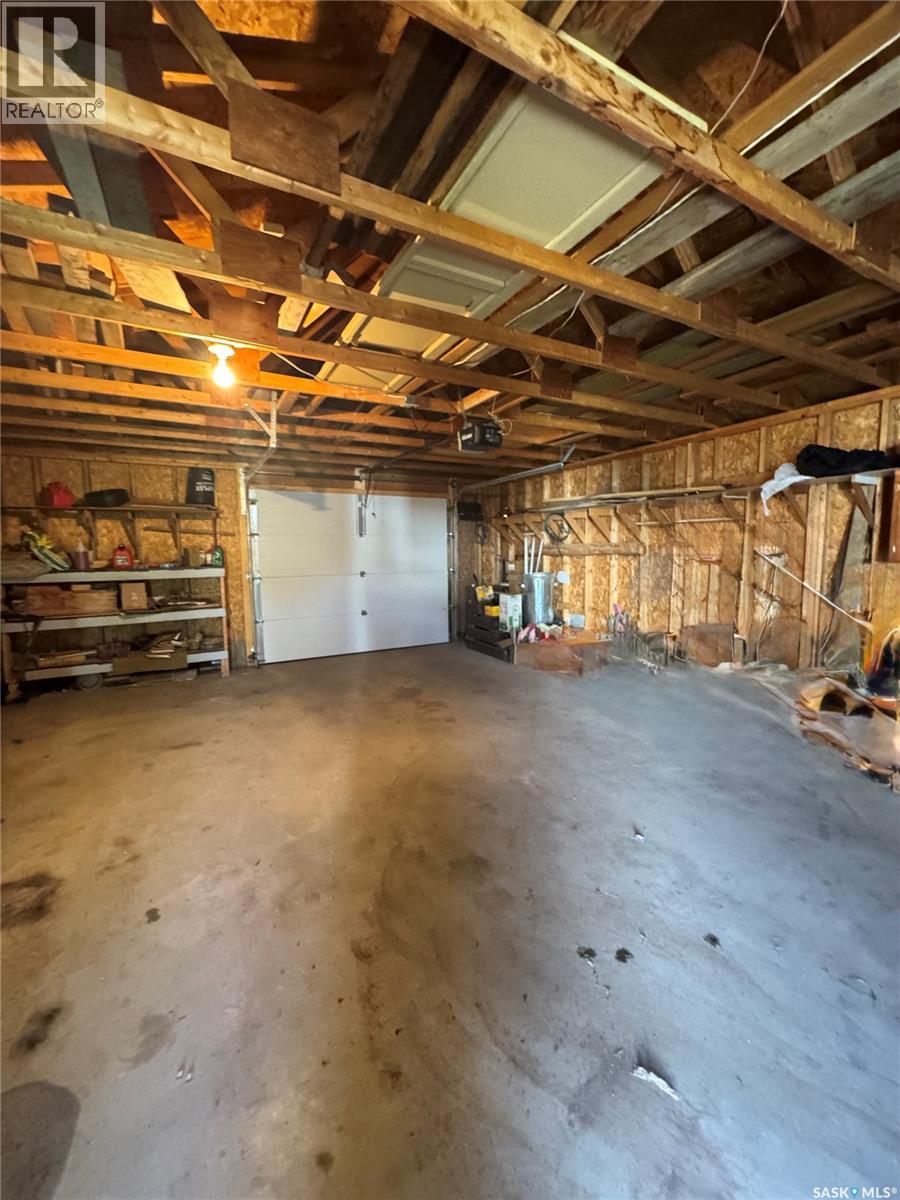 403 Churchill Street, Hudson Bay, Saskatchewan  S0E 0Y0 - Photo 7 - SK016224