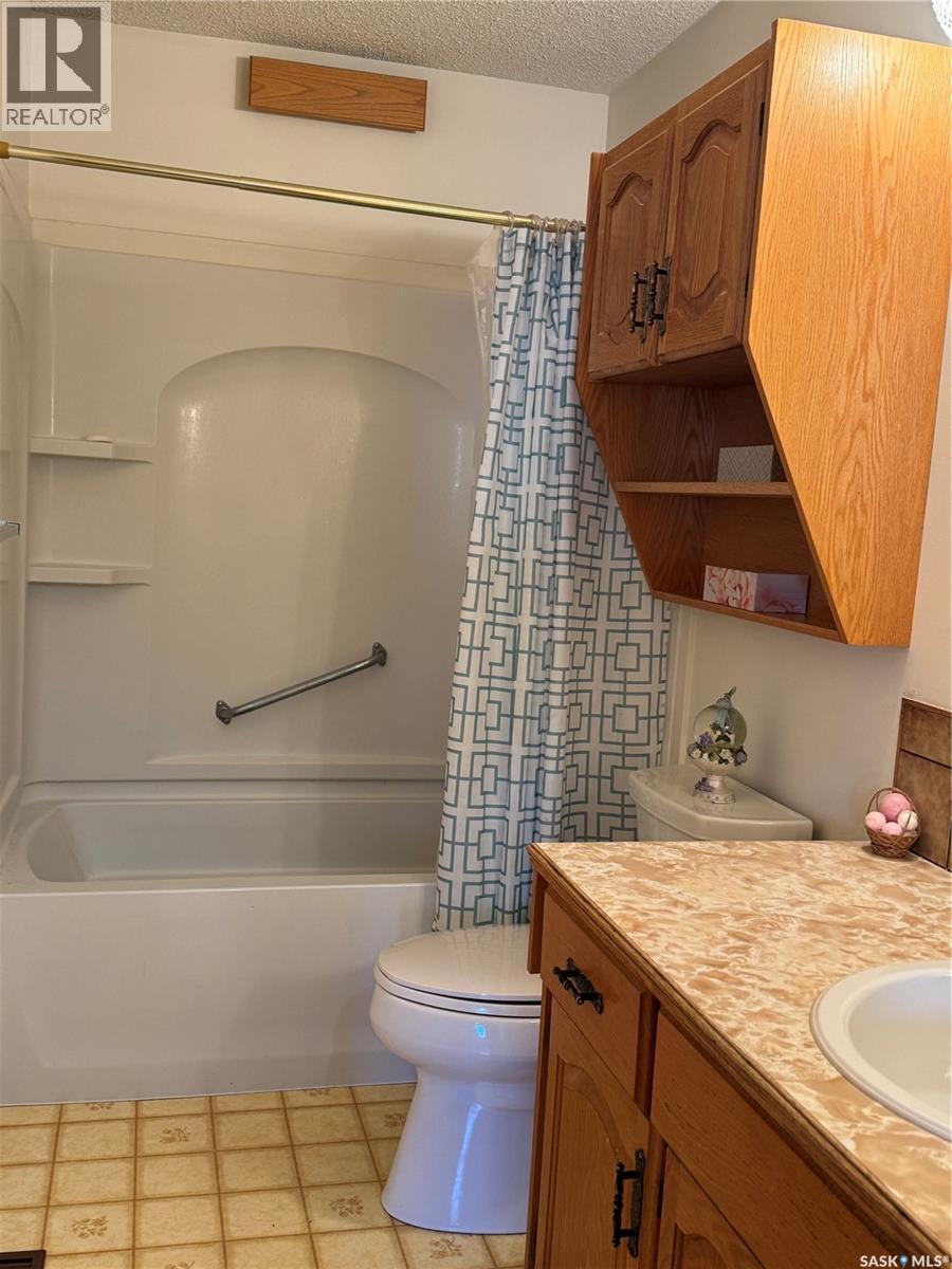 403 Churchill Street, Hudson Bay, Saskatchewan  S0E 0Y0 - Photo 28 - SK016224