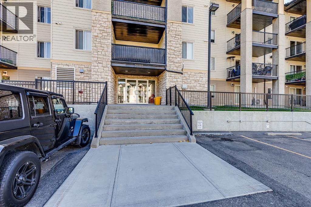 7308, 304 Mackenzie Way Sw, Airdrie, Alberta  T4B 3H7 - Photo 2 - A2260044