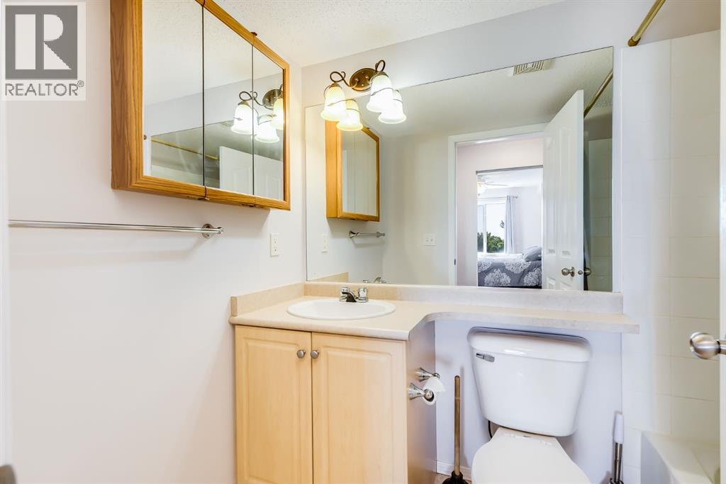 7308, 304 Mackenzie Way Sw, Airdrie, Alberta  T4B 3H7 - Photo 21 - A2260044