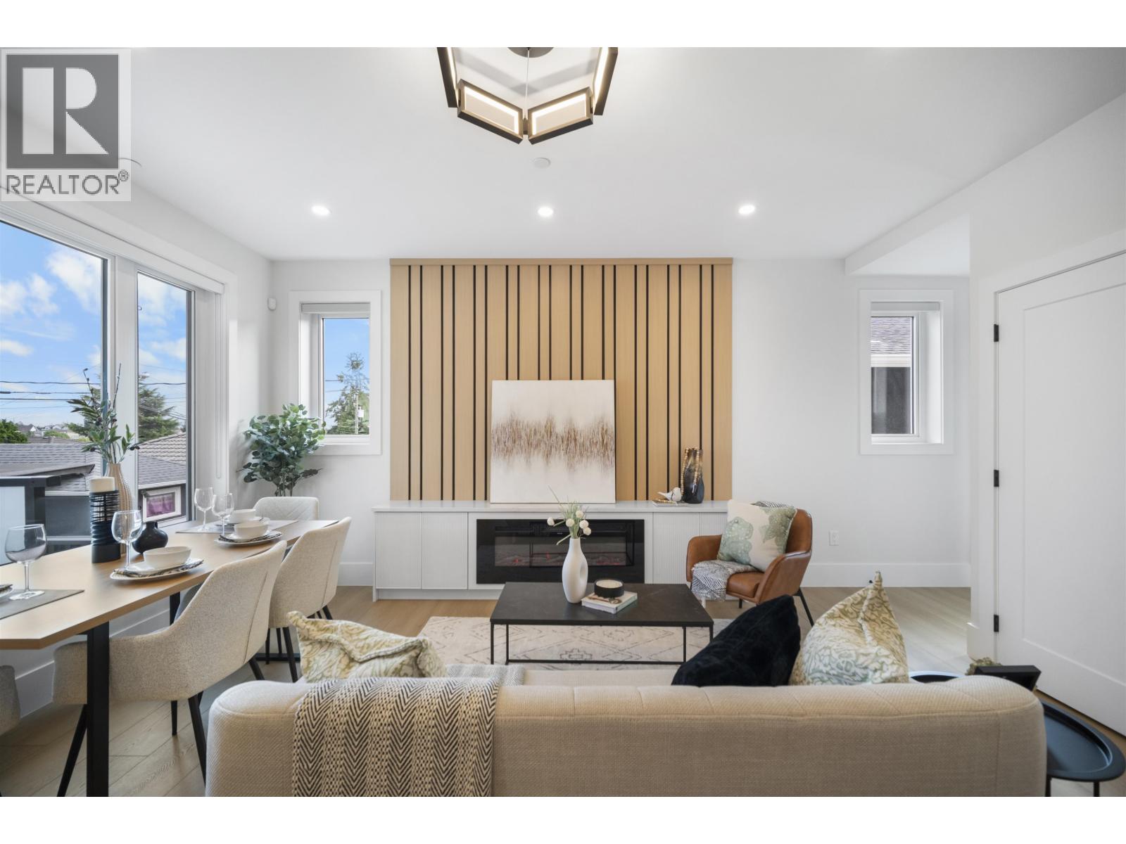 2 5380 CULLODEN STREET, Vancouver, British Columbia