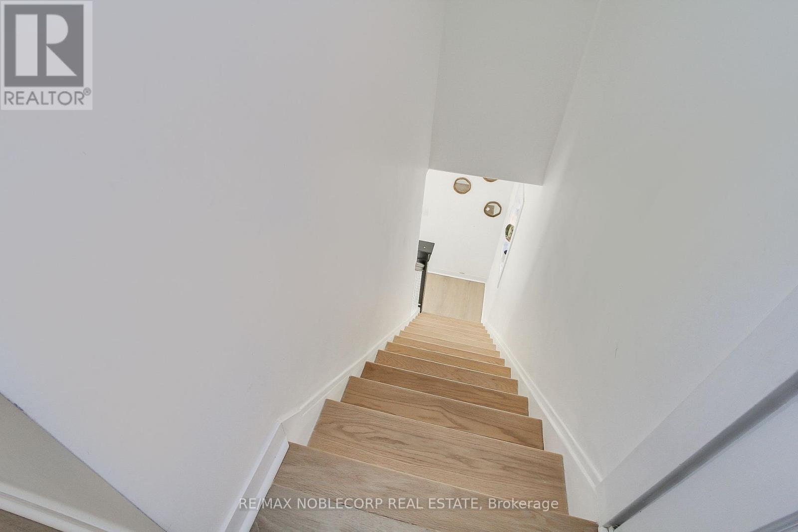 174 East 31st. Street, Hamilton, Ontario  L8V 3P5 - Photo 14 - X12431810