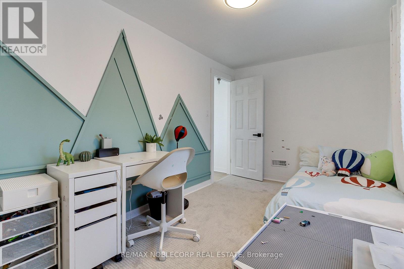 174 East 31st. Street, Hamilton, Ontario  L8V 3P5 - Photo 16 - X12431810