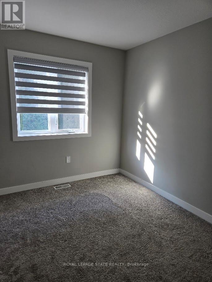 940 Robert Ferrie Drive, Kitchener, Ontario  N2R 0P9 - Photo 12 - X12431839