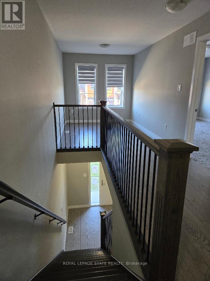 940 Robert Ferrie Drive, Kitchener, Ontario  N2R 0P9 - Photo 18 - X12431839