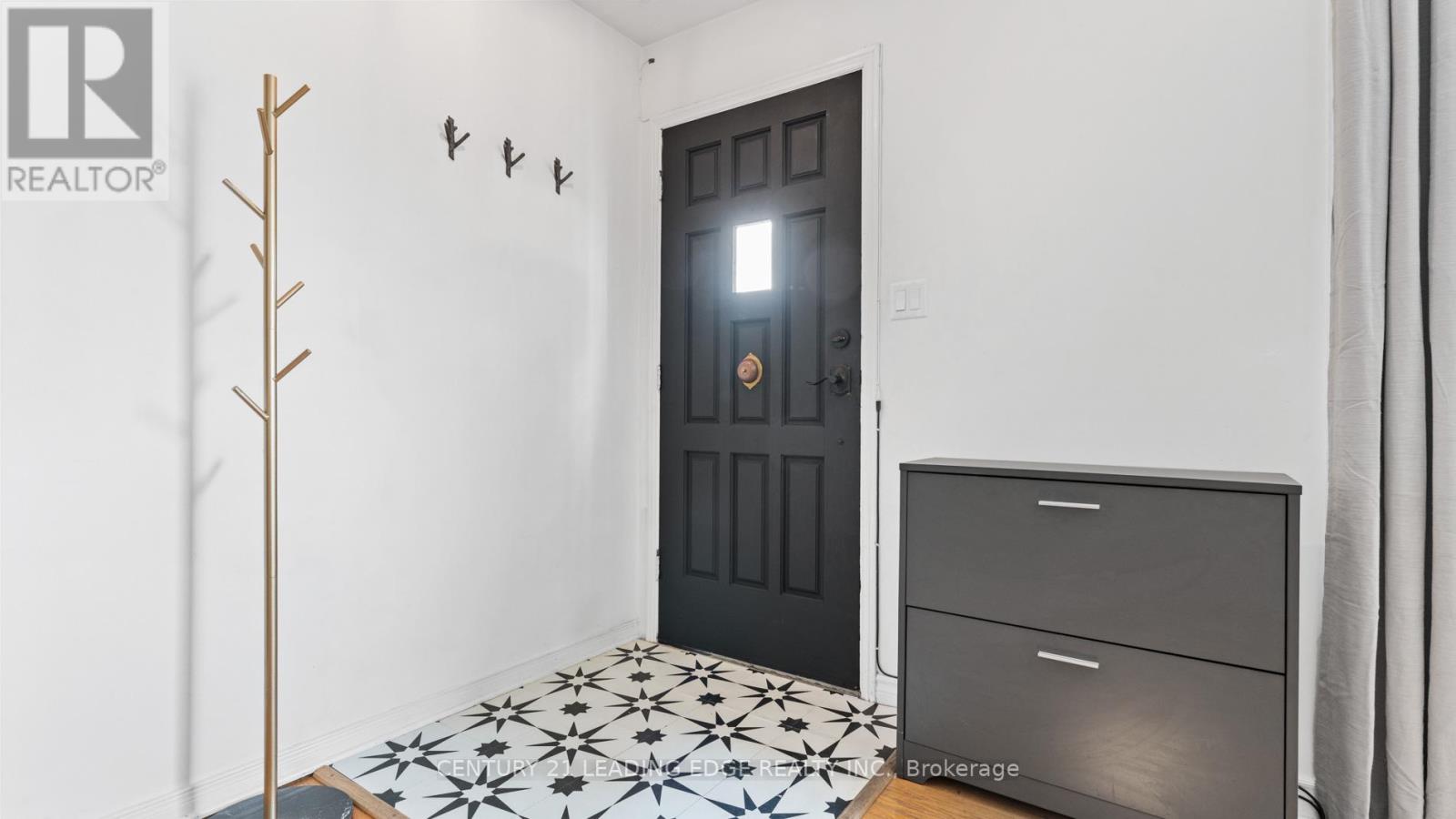 58 Falesy Avenue, Kitchener, Ontario  N2A 1N9 - Photo 3 - X12431865