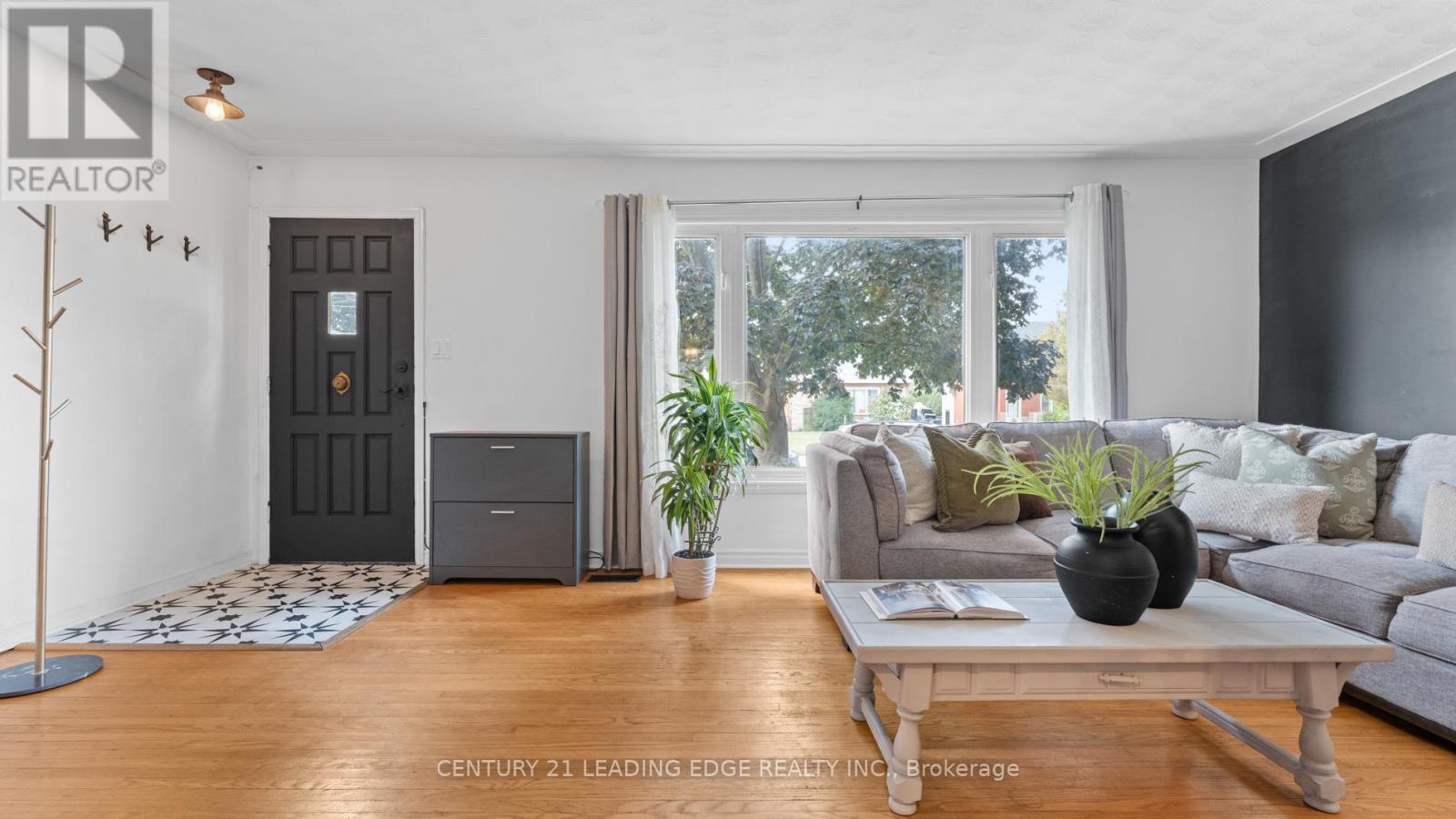 58 Falesy Avenue, Kitchener, Ontario  N2A 1N9 - Photo 4 - X12431865