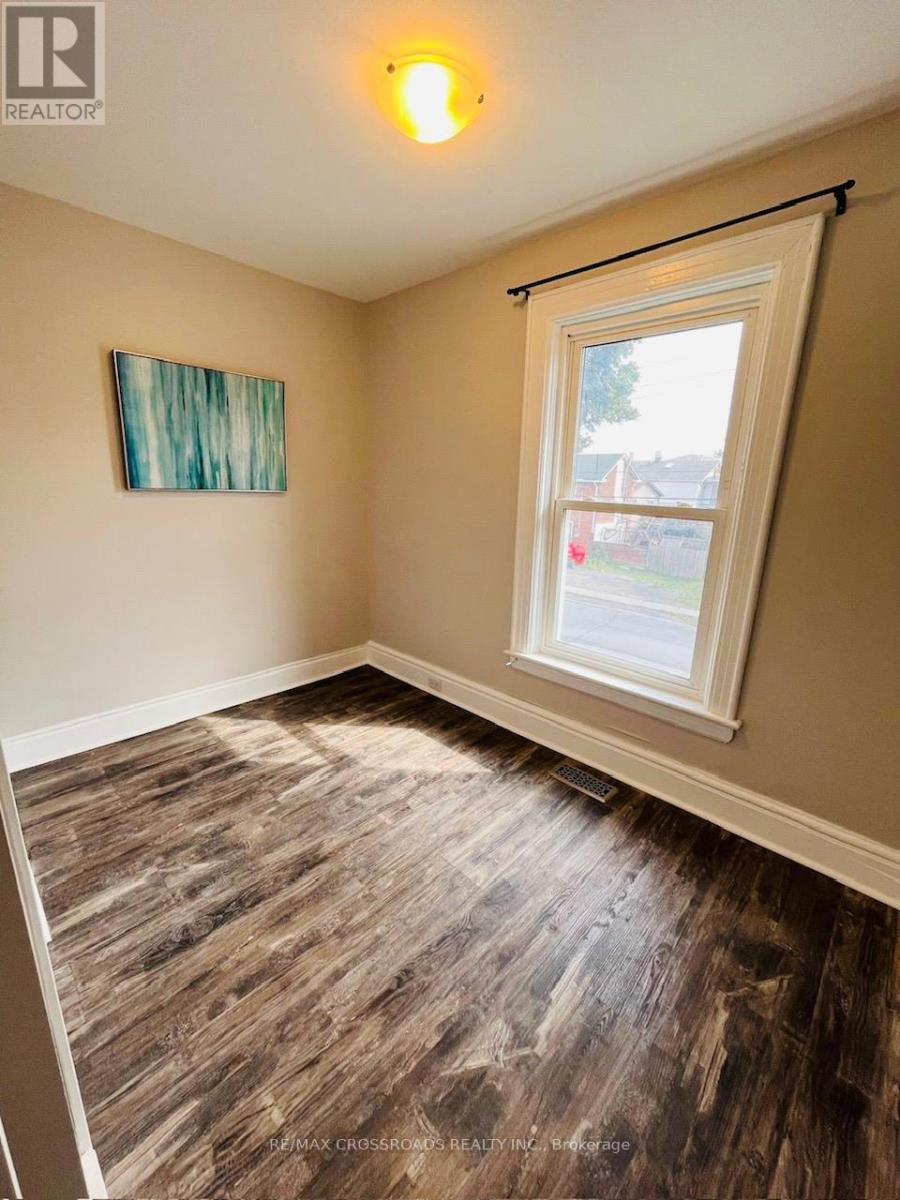 24 Catharine Street, Belleville, Ontario  K8P 1L2 - Photo 25 - X12431923