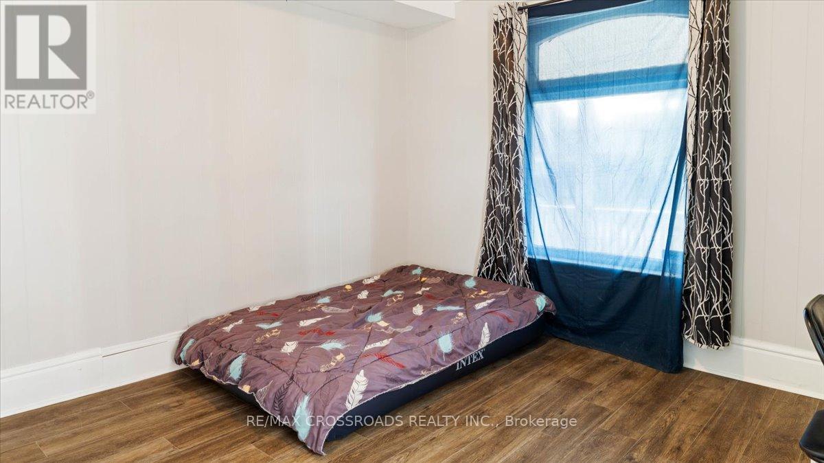 24 Catharine Street, Belleville, Ontario  K8P 1L2 - Photo 9 - X12431923