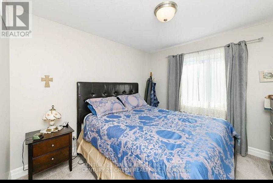 100 Spruce Gardens Court, Belleville, Ontario  K8N 0B5 - Photo 13 - X12431972