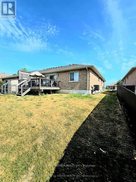 100 Spruce Gardens Court, Belleville, Ontario  K8N 0B5 - Photo 24 - X12431972
