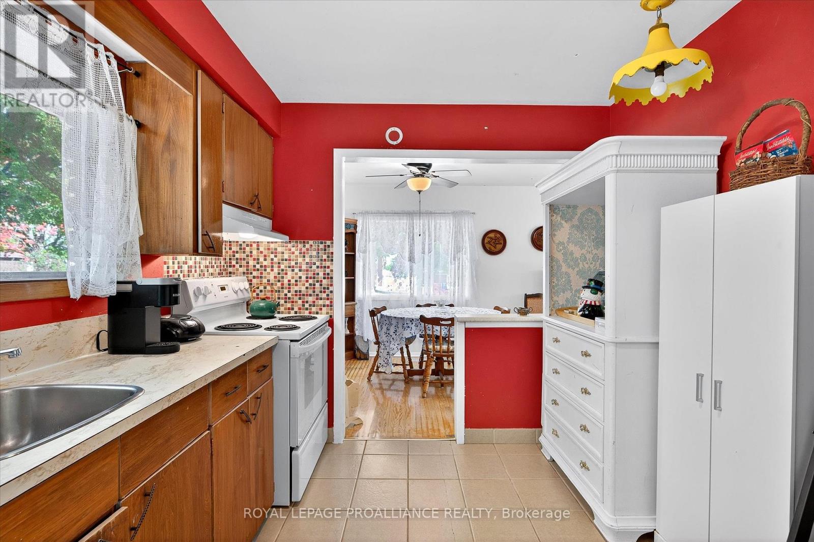 2 Seneca Road, Peterborough, Ontario  K9H 6T9 - Photo 10 - X12431992