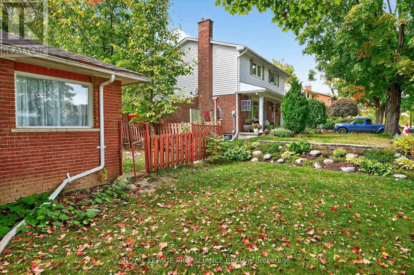 2 Seneca Road, Peterborough, Ontario  K9H 6T9 - Photo 37 - X12431992
