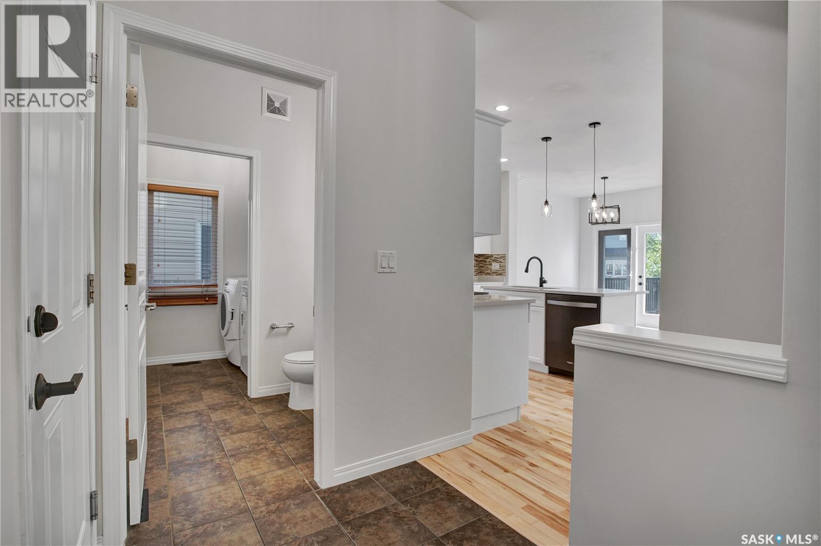 150 Ashworth Crescent, Saskatoon, Saskatchewan  S7T 0H8 - Photo 4 - SK019586