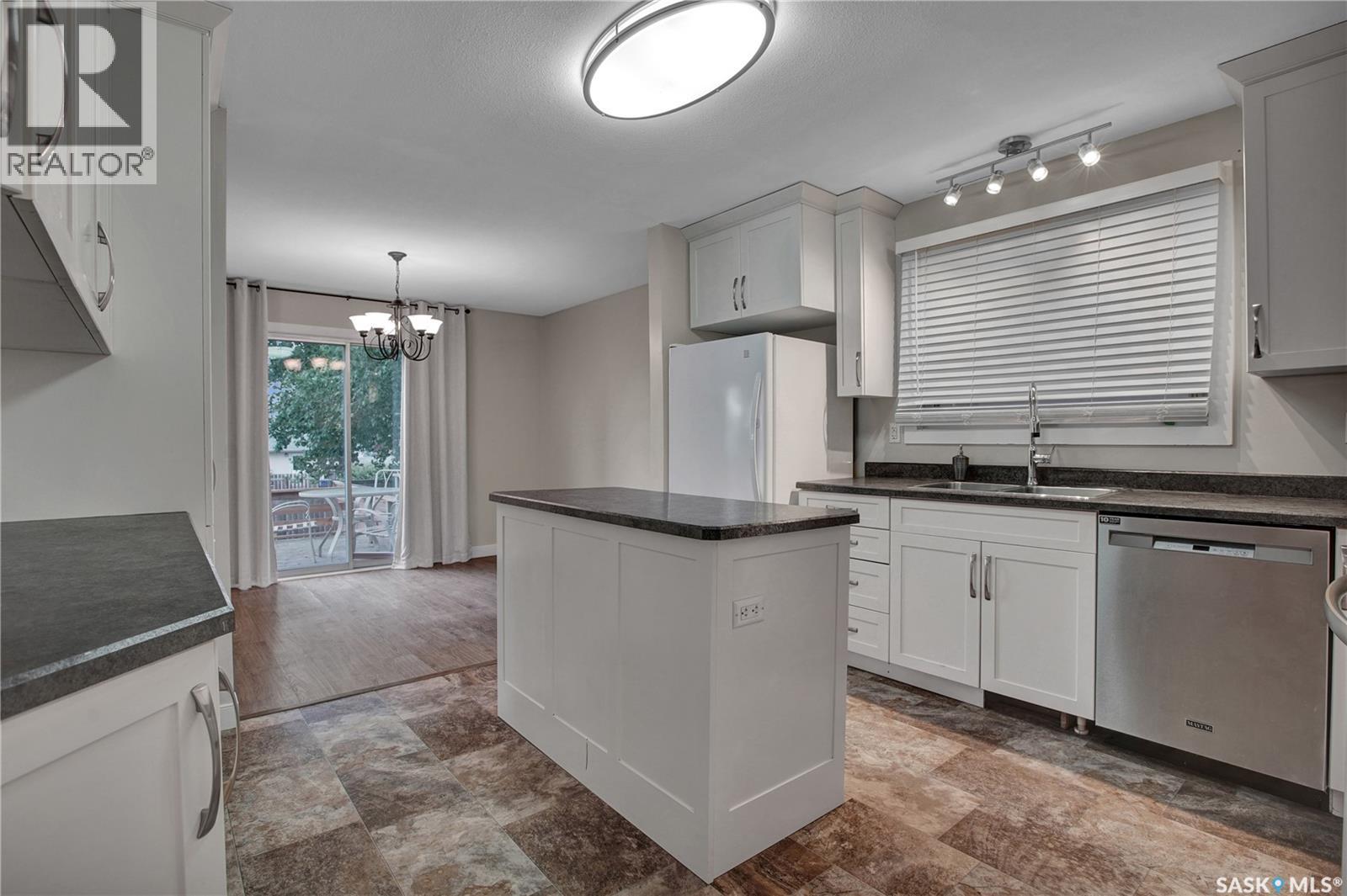 610 Guelph Crescent, Saskatoon, Saskatchewan  S7H 4R6 - Photo 7 - SK019585