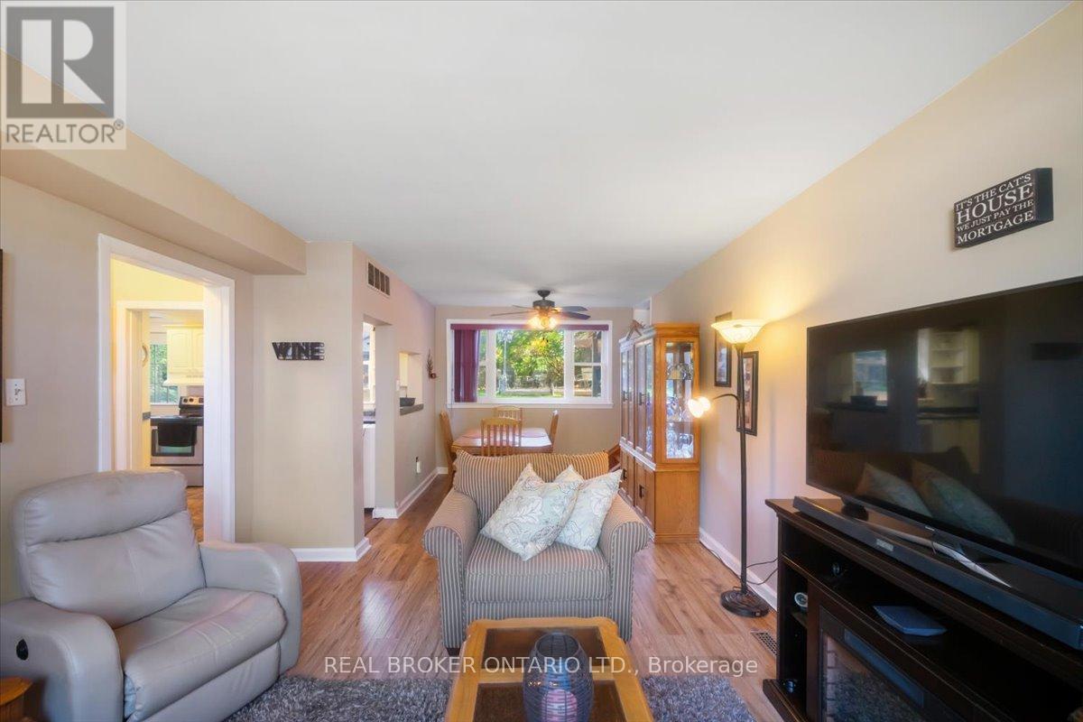 931 Bayview Avenue, Whitby, Ontario  L1N 1E2 - Photo 11 - E12412959