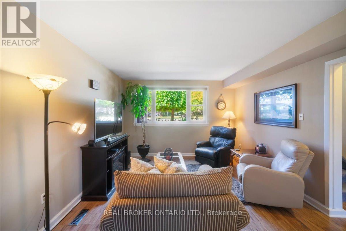 931 Bayview Avenue, Whitby, Ontario  L1N 1E2 - Photo 13 - E12412959
