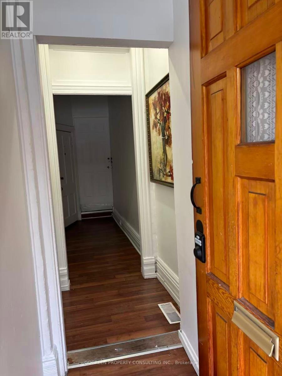 182 Boulton Avenue, Toronto, Ontario  M4M 2J9 - Photo 3 - E12428651