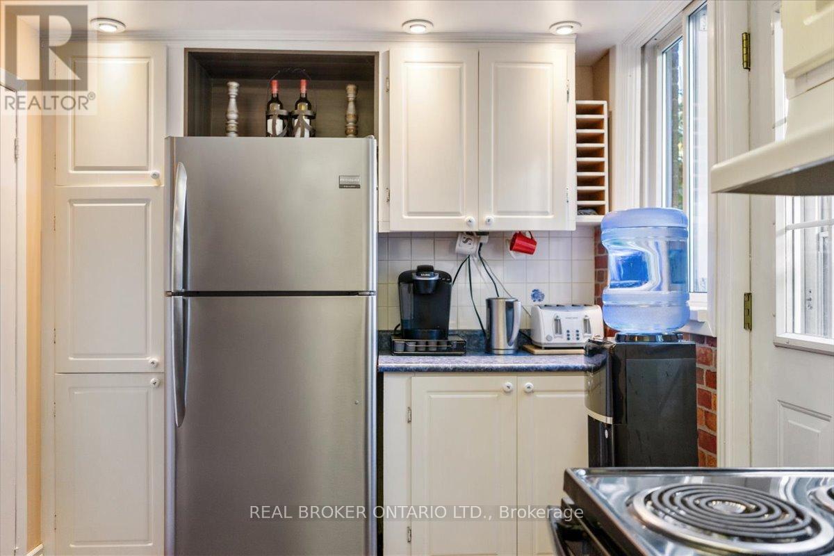 931 Bayview Avenue, Whitby, Ontario  L1N 1E2 - Photo 7 - E12412959