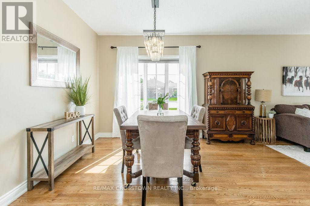 1 Bloxham Place, Barrie, Ontario  L4N 9K3 - Photo 8 - S12431855